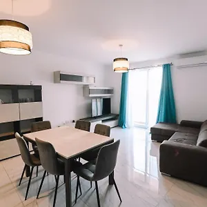 spacious-3-bedroom-in-sliema.qawrahotelsmalta.org/
